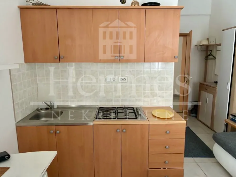 garsonijera (21 m2), novi vinodolski, povoljno - slika 9