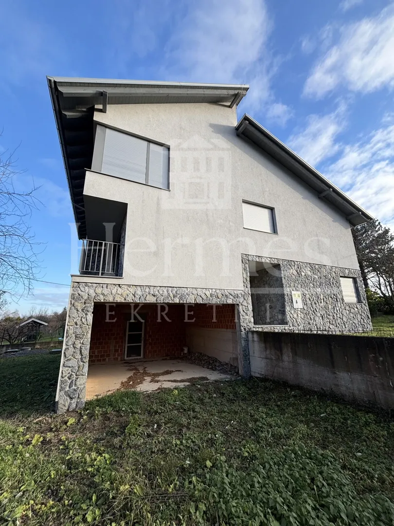 kuća u prirodi s pogledom na zelenilo i okolicu samobora, rohbau - slika 11