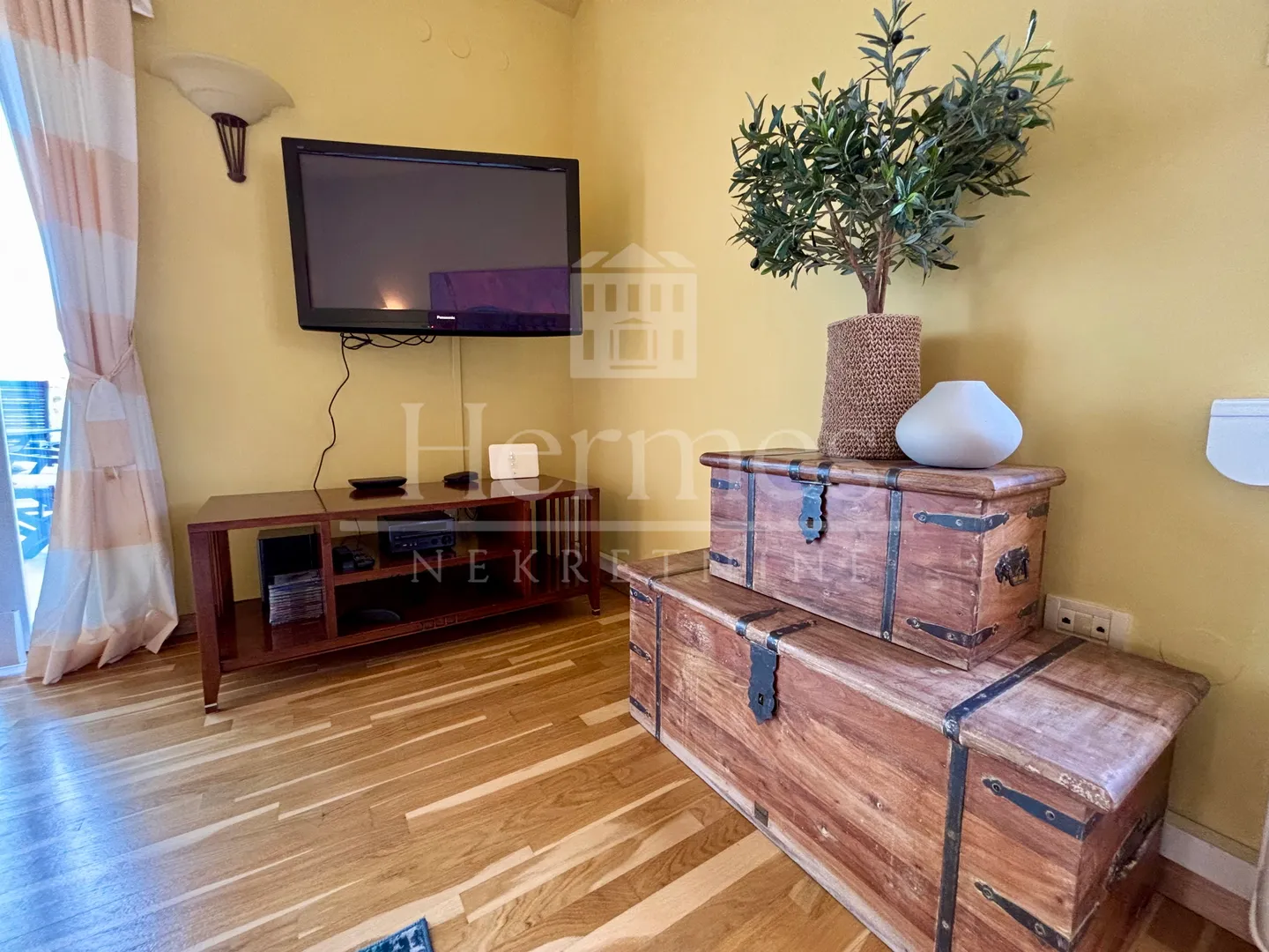 penthouse s terasom i pogledom na zelenilo, pantovčak - slika 10