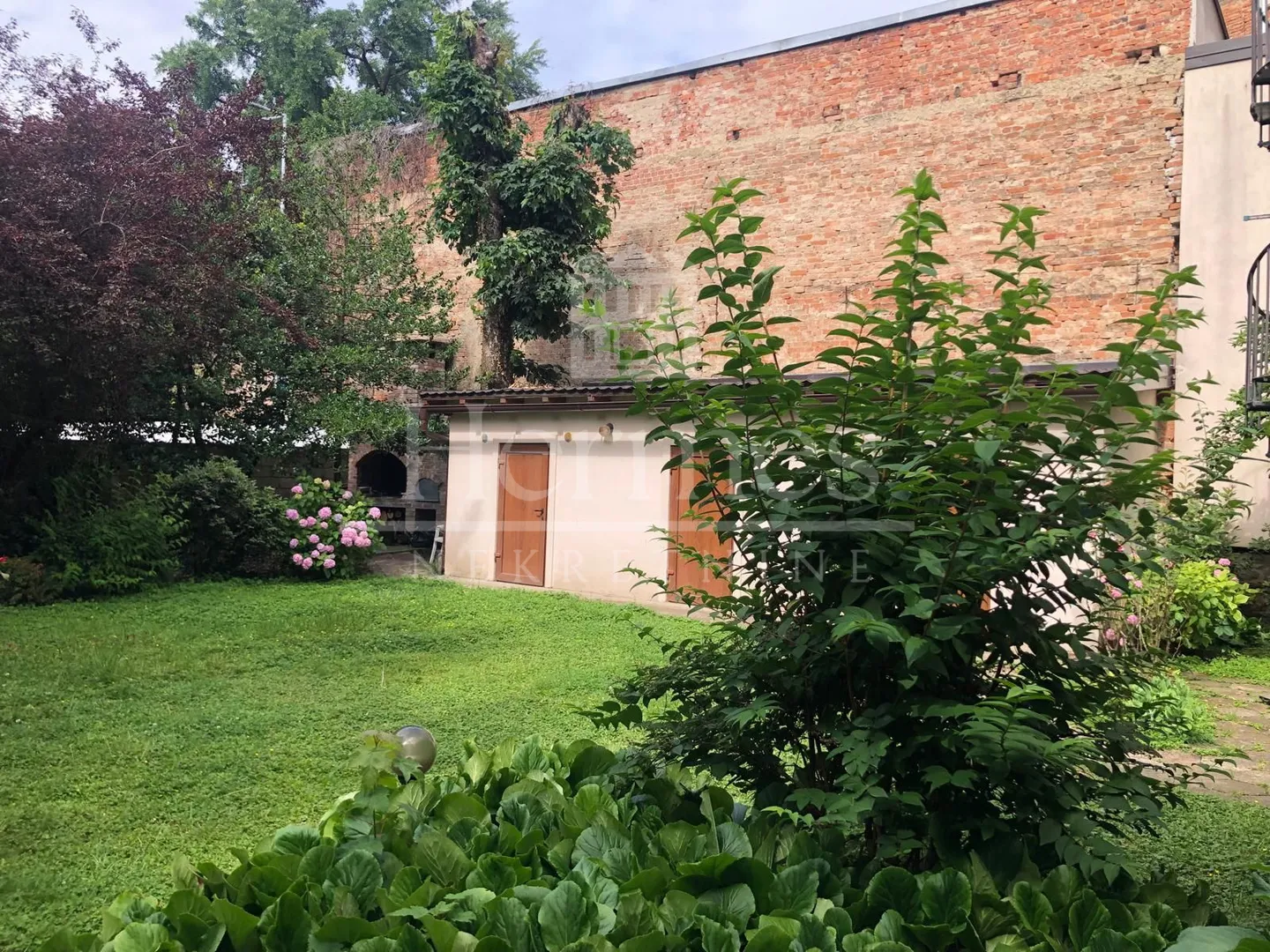 kultni lokal na dvije etaže (160 m2 ), donji grad, hebrangova - slika 16