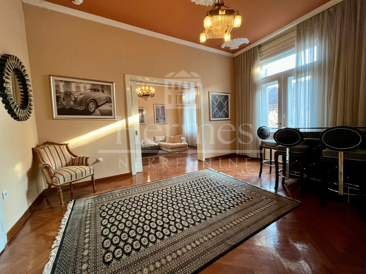 graðanski stan kao ured, visoki stropovi, 8 soba, 200 m2 - slika 12