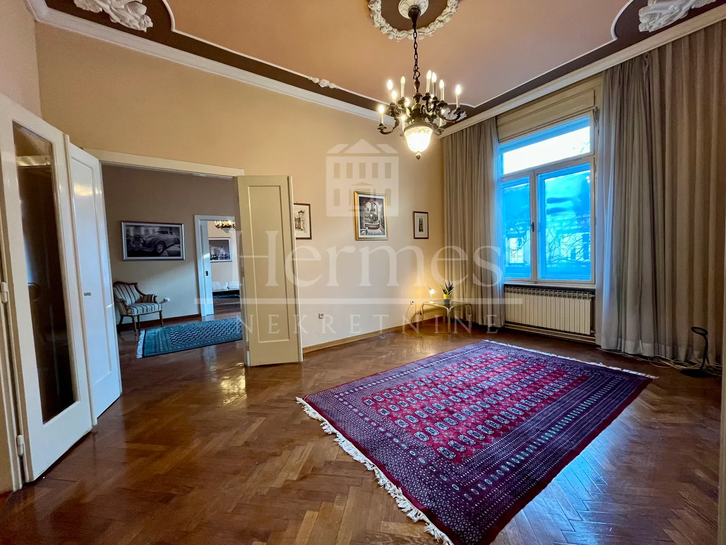 graðanski stan kao ured, visoki stropovi, 8 soba, 200 m2 - slika 4