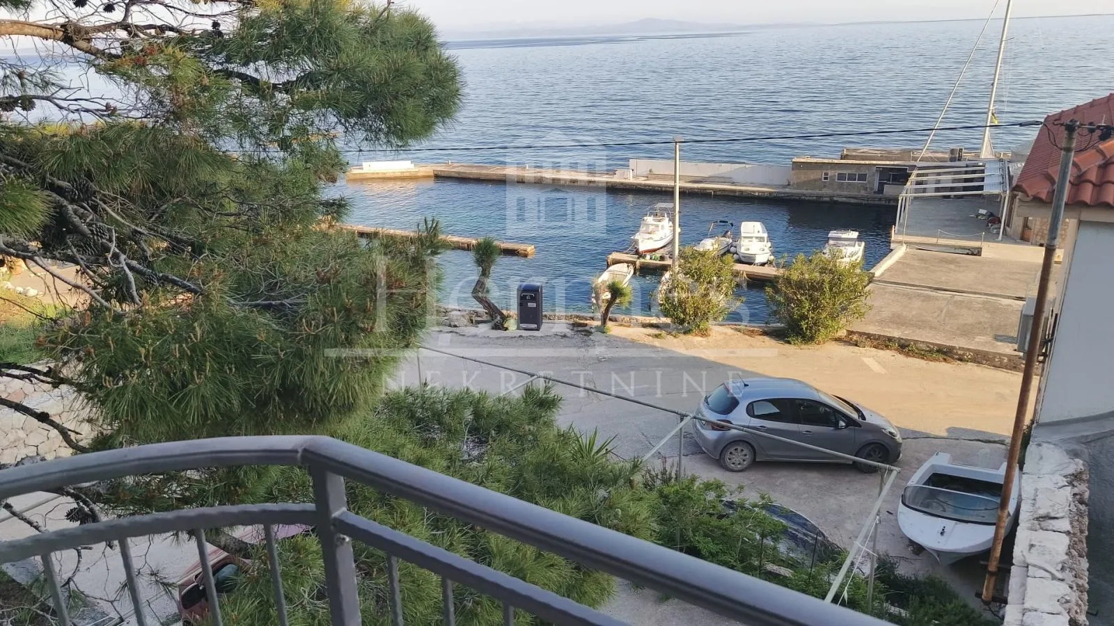 ugostiteljski objekt (250 m2) i smještaj za osoblje, sv. nedjelja, otok hvar - slika 4