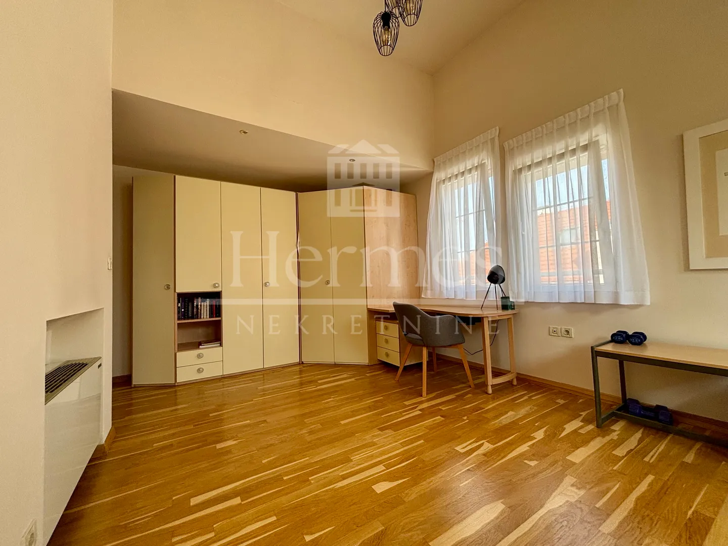 penthouse s terasom i pogledom na zelenilo, pantovčak - slika 24