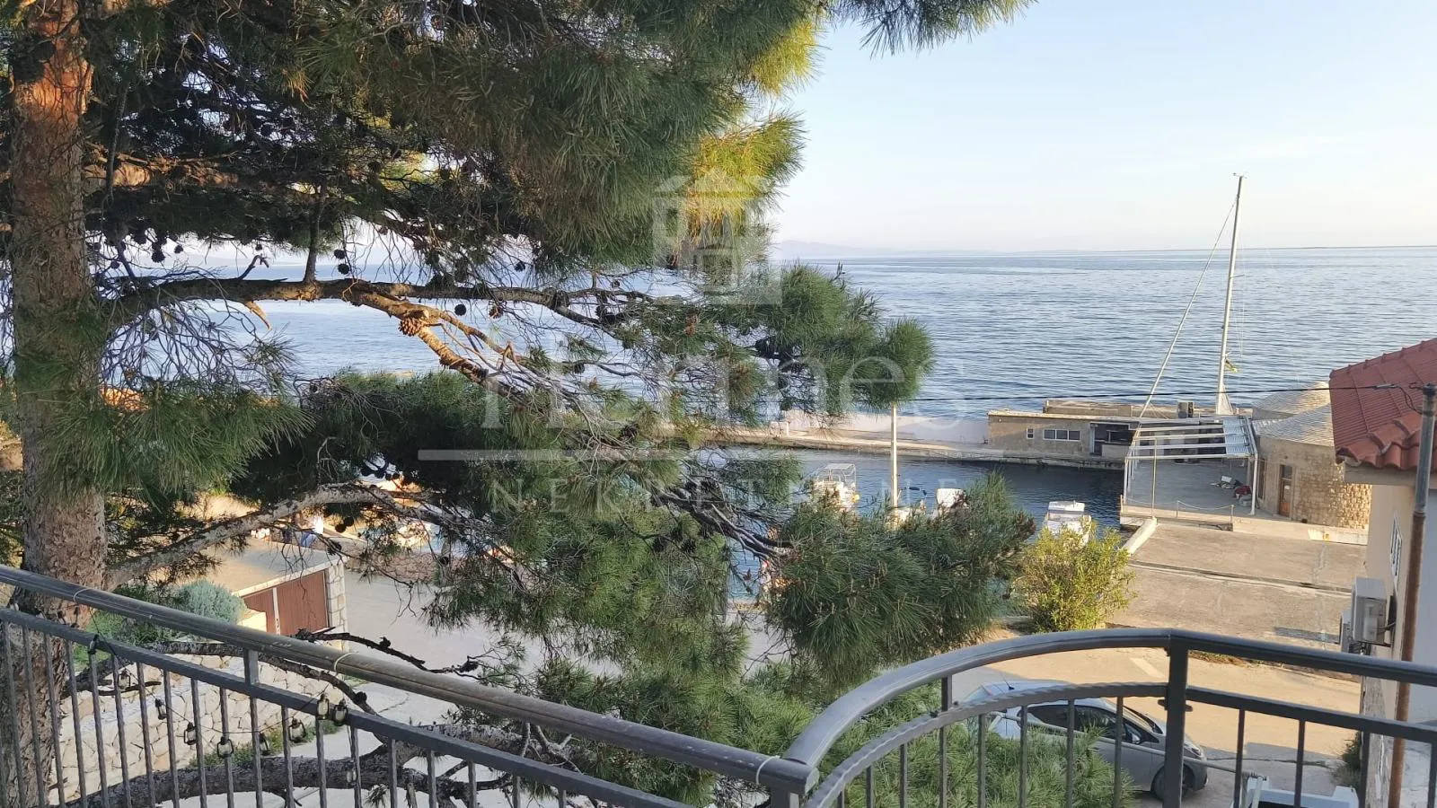 ugostiteljski objekt (250 m2) i smještaj za osoblje, sv. nedjelja, otok hvar - slika 6