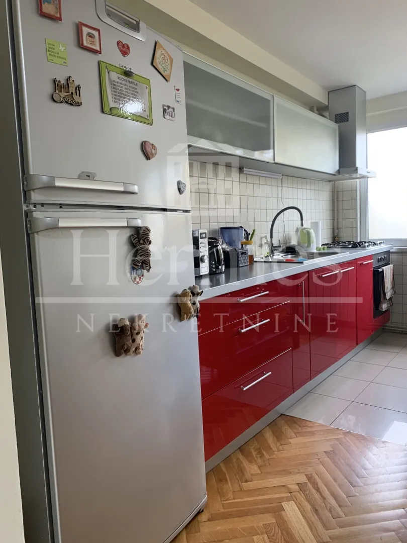 5-sobni stan s vlastitim parkingom, palmotićeva ulica (140 m2) - slika 10