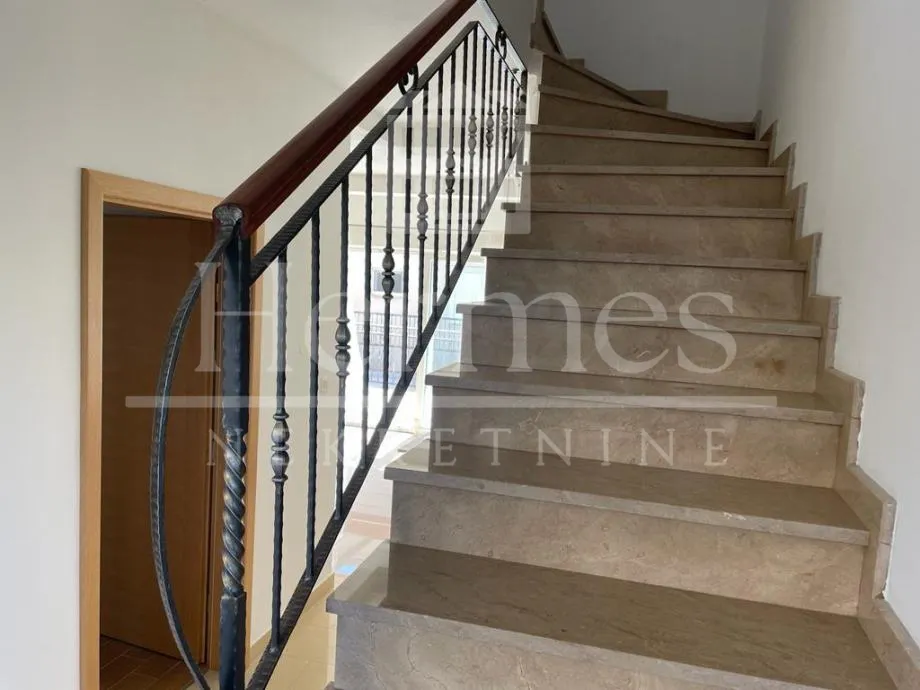 4-soban opremljen i namješten apartman, novogradnja, 200 m od mora - slika 7