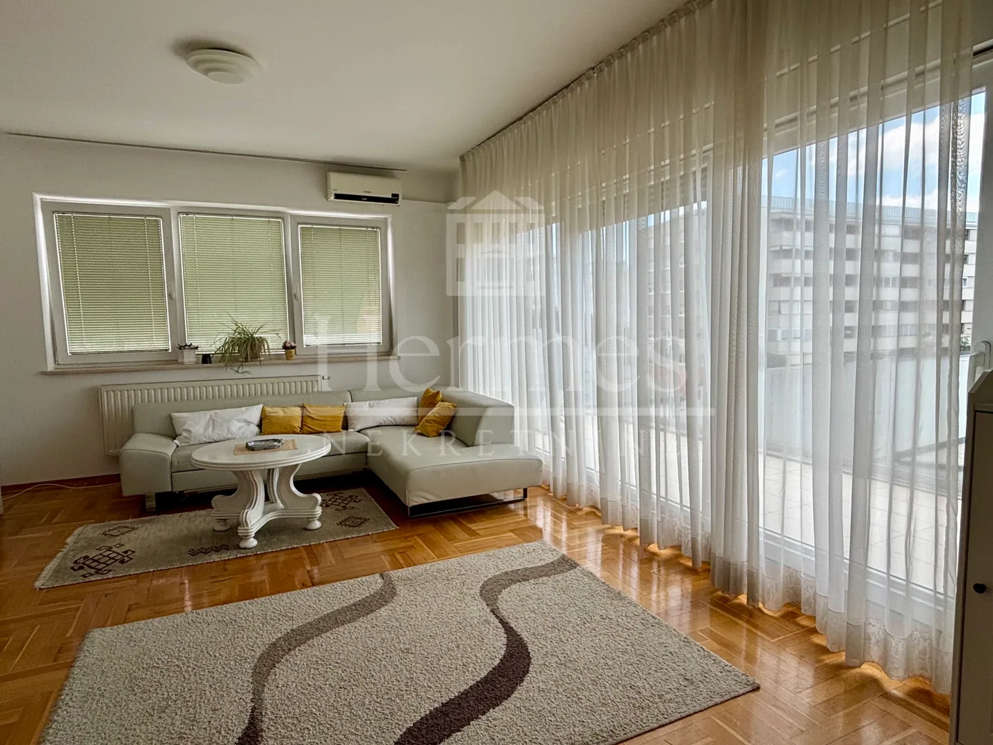 2-Sobni Penthouse S Velikim Staklenim Stijenama I Dvije Terase, Trešnjevka - Zagreb