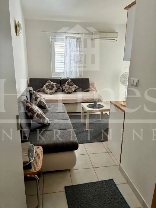 garsonijera (21 m2), novi vinodolski, povoljno - slika 4