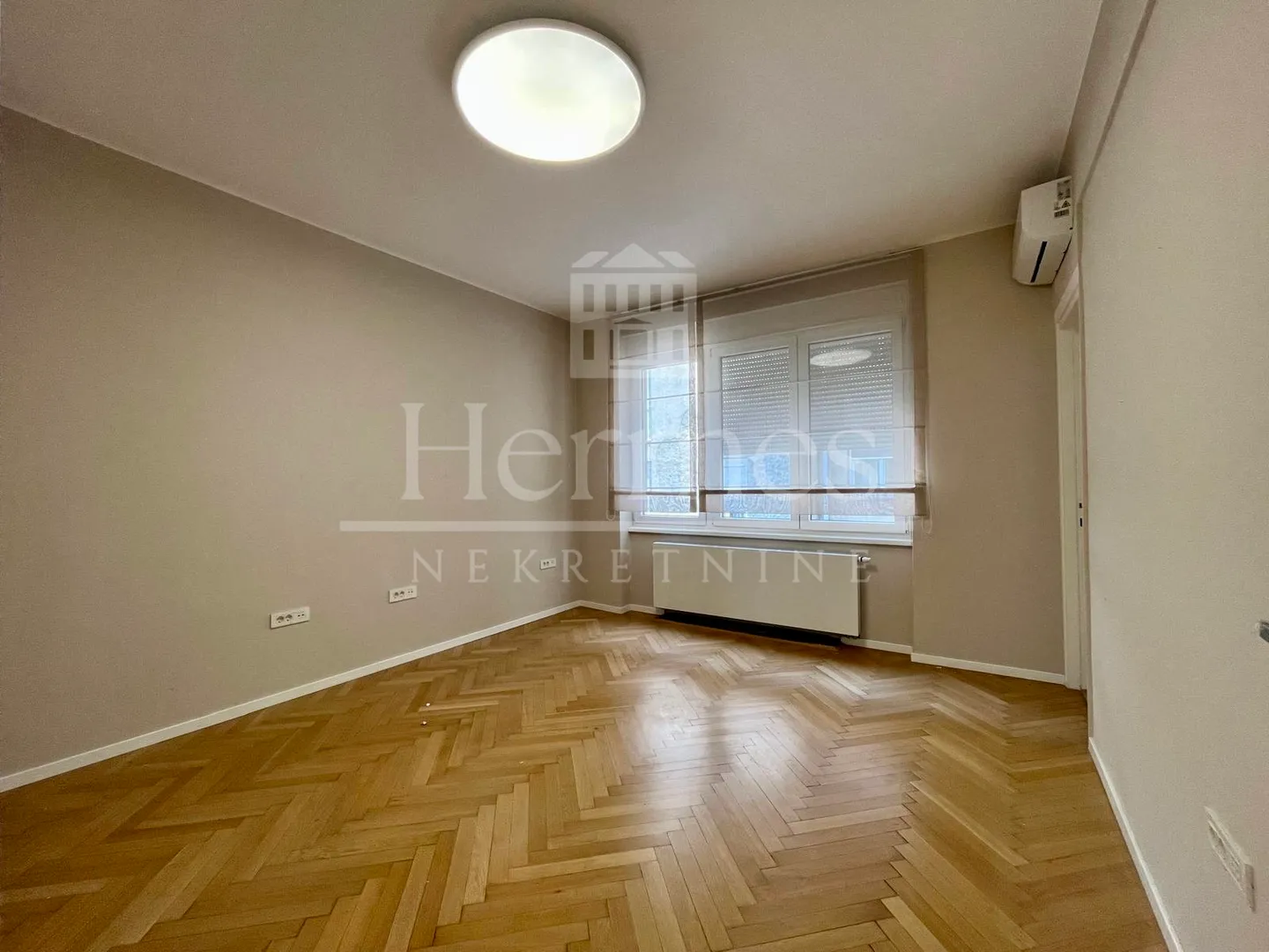 moderno ureðeni poslovni prostor (90 m2), kod hnb-a - slika 12