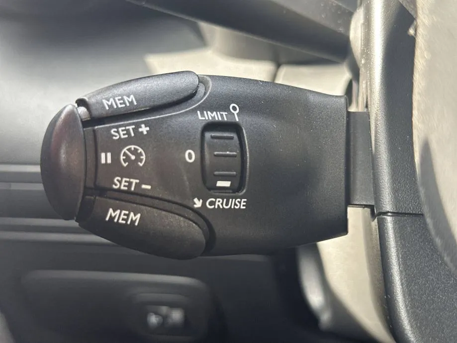 citroën c3 aircross shine* aut * dva seta felgi i guma * jamstvo 24 mj - slika 20