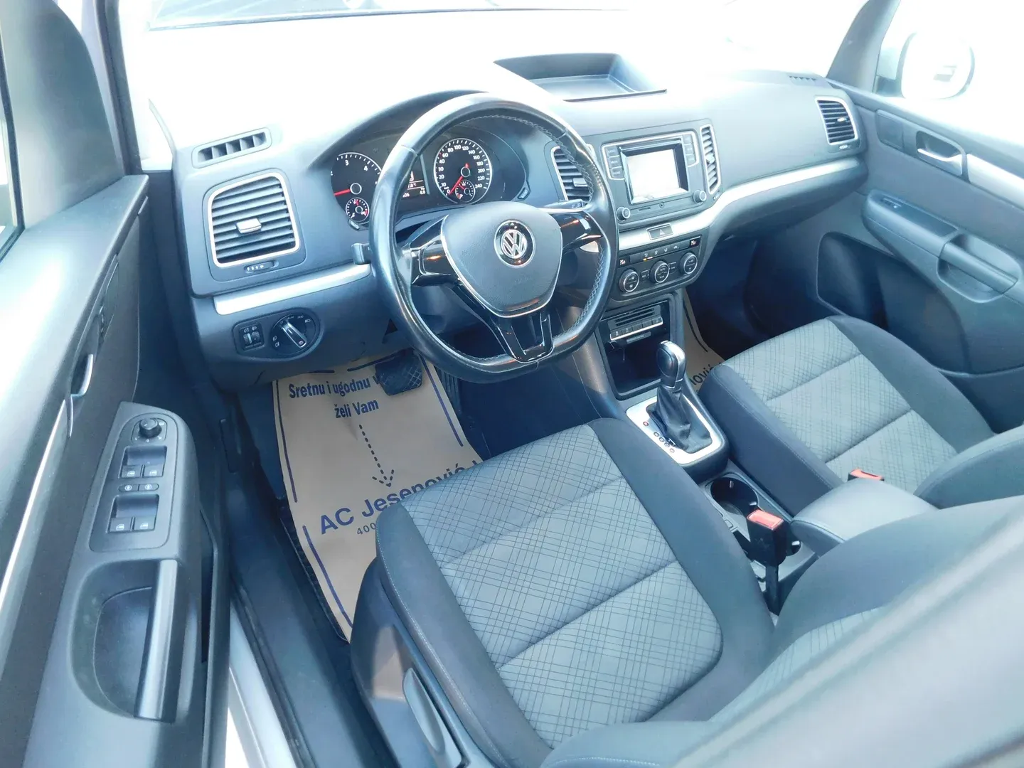 06103 volkswagen sharan fl 2.0 tdi dsg trendline - slika 10