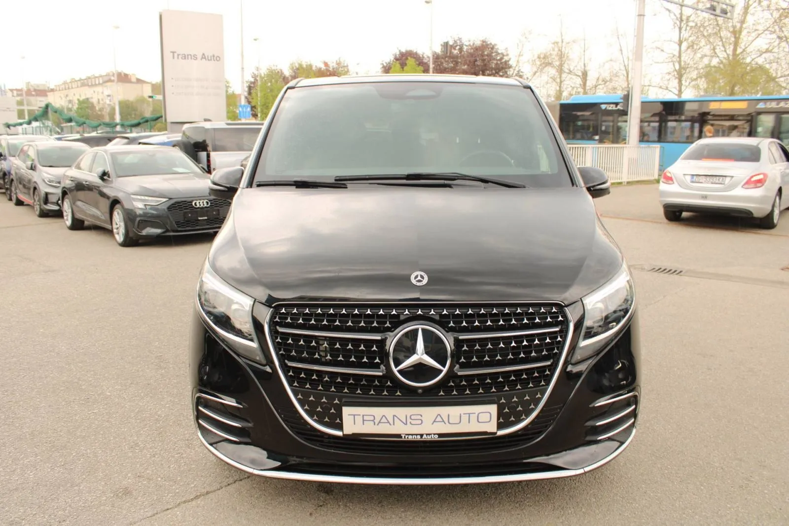 mercedes-benz klasa v 300d amg extralong automatik *led, navigacija, k - slika 2