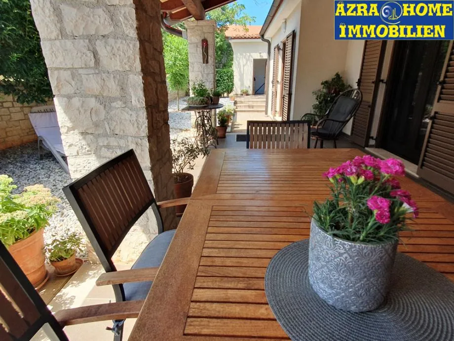 kuća: višnjan, 203.00 m2, bazen 24m2, mirna lokacija - slika 10