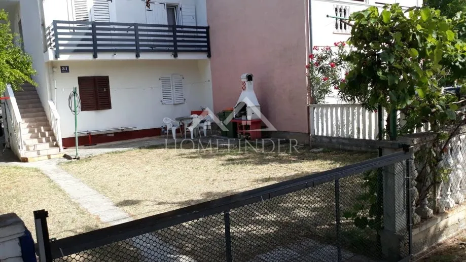 kuća sabunike, (8s), 149m2, 6vpm, podijeljena u 3 apartmana, - slika 7
