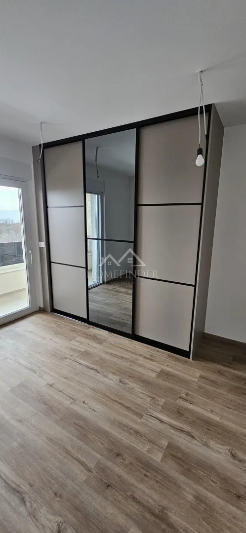luksuzna dvojna kuća s bazenom i pogledom na more, malinska 152m2 - slika 15