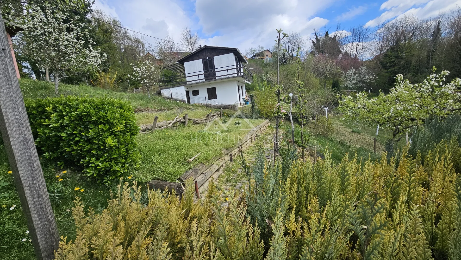 vikendica s preljepim pogledom i dvorištem, veliko trgovišće - slika 28