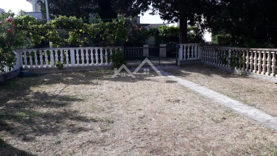 kuća sabunike, (8s), 149m2, 6vpm, podijeljena u 3 apartmana, - slika 8