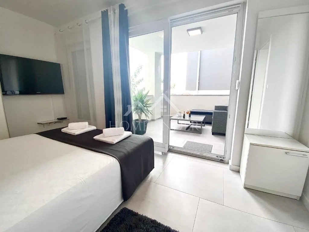 moderan dvoetažni stan s panoramskim pogledom na more, 179m², novalja - slika 15