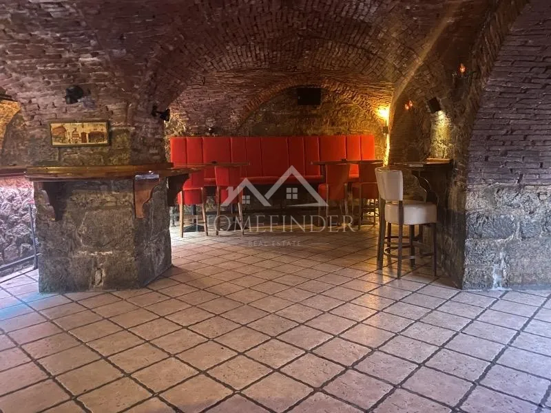 caffe bar i noćni klub, senj, 220m2, top lokacija - slika 4
