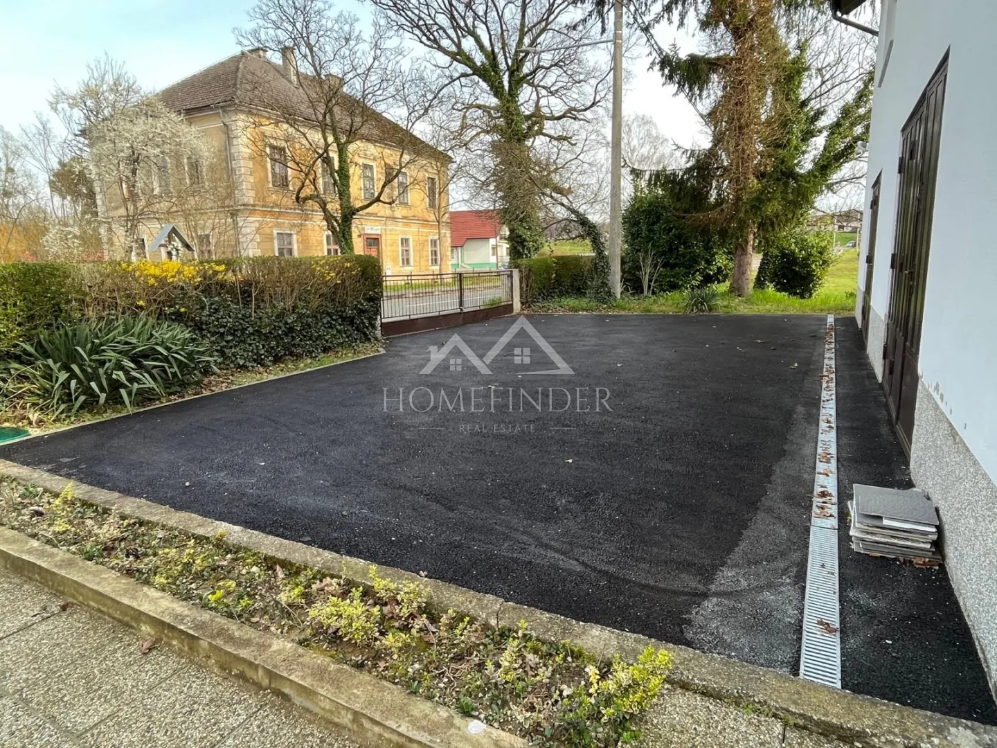 centar kraljevec na sutli,stambeno-poslovno 400m2 - slika 6