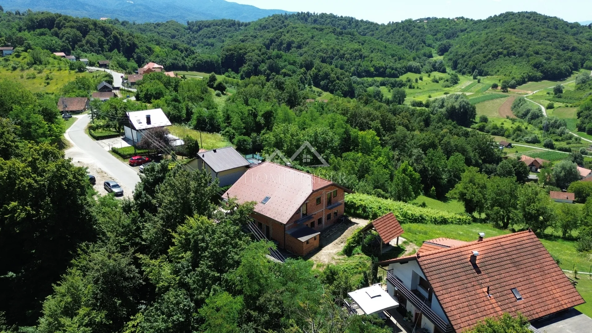 kuća 450m2, donja stubica - slika 24