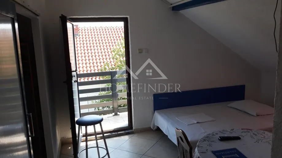 kuća sabunike, (8s), 149m2, 6vpm, podijeljena u 3 apartmana, - slika 12