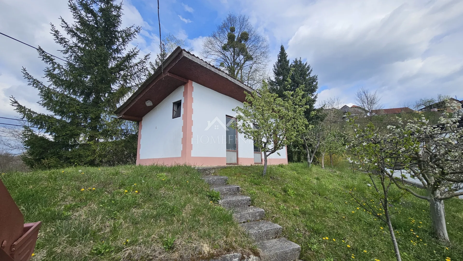 vikendica s preljepim pogledom i dvorištem, veliko trgovišće - slika 25