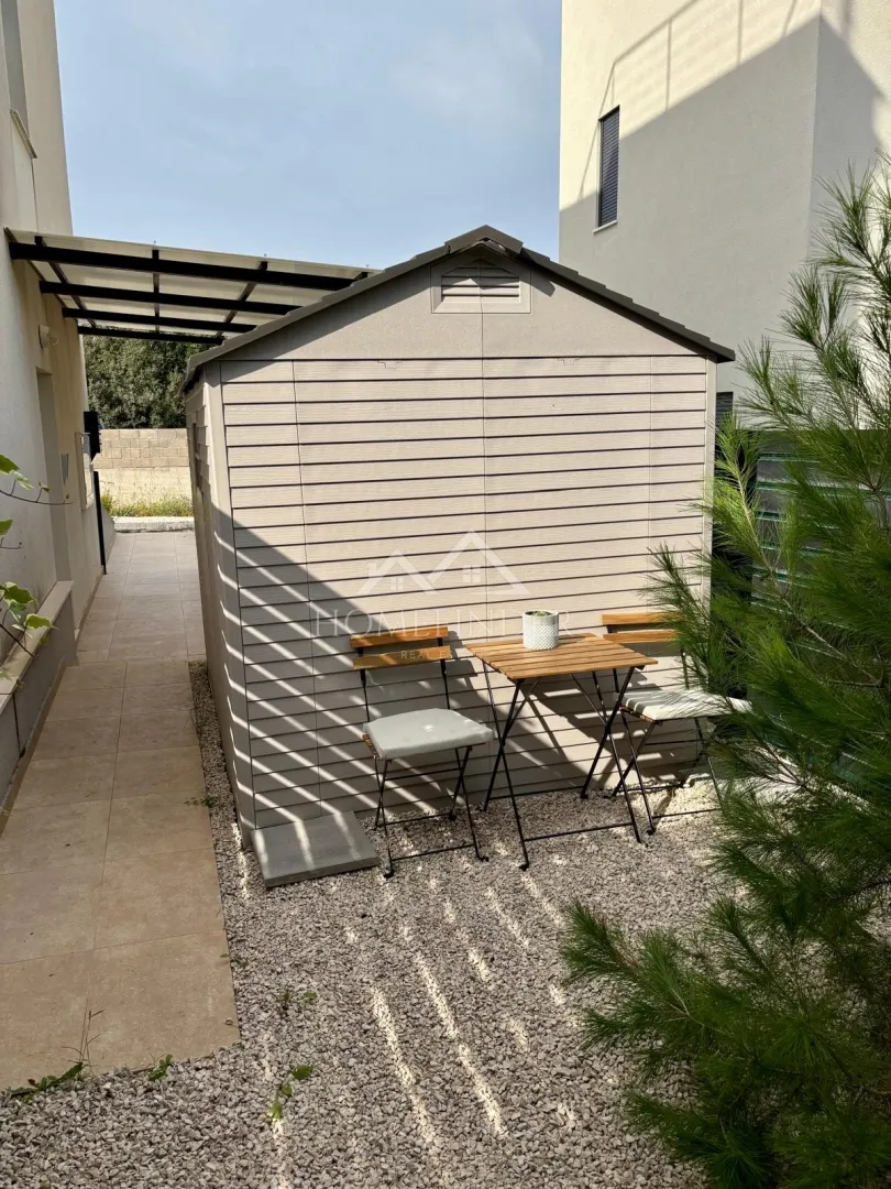 stan s vrtom, 3s, 90 m², 180 m od mora – petrčane - slika 25