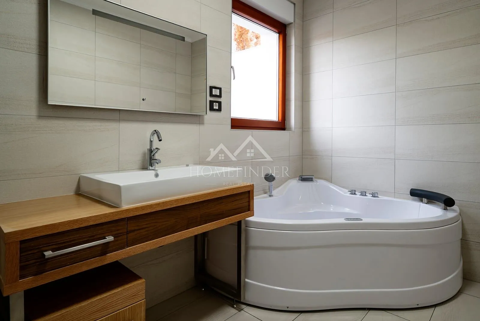 stan (212m2), šestinski vrh - slika 37