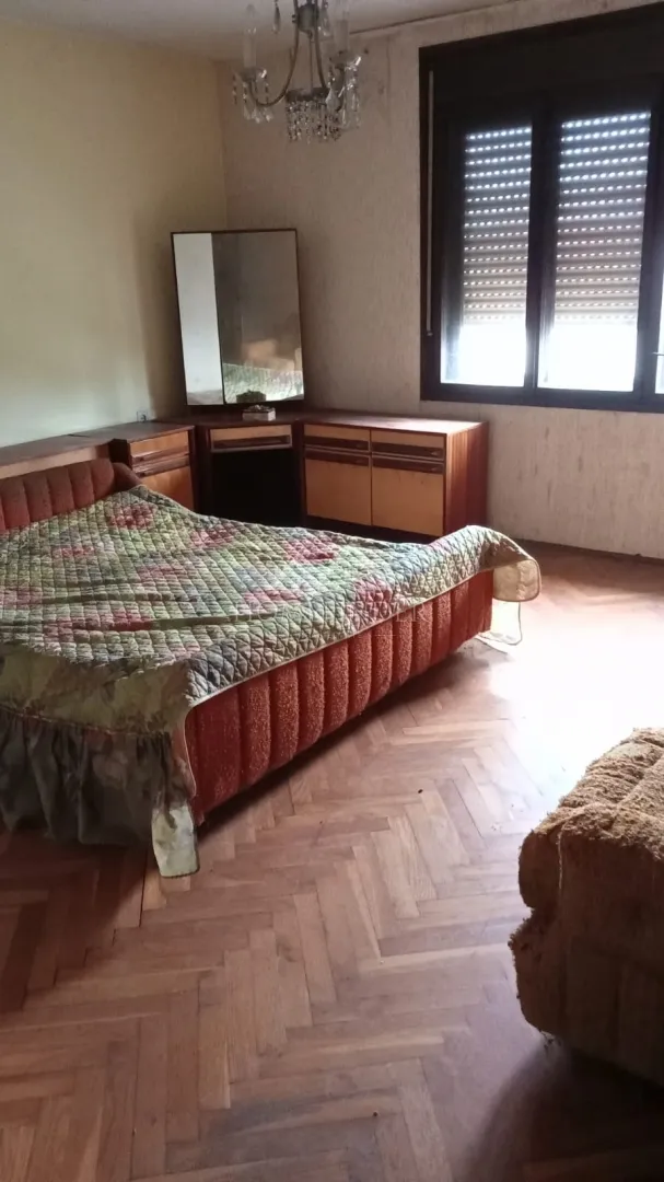 kuća 200m2, desinec - slika 10