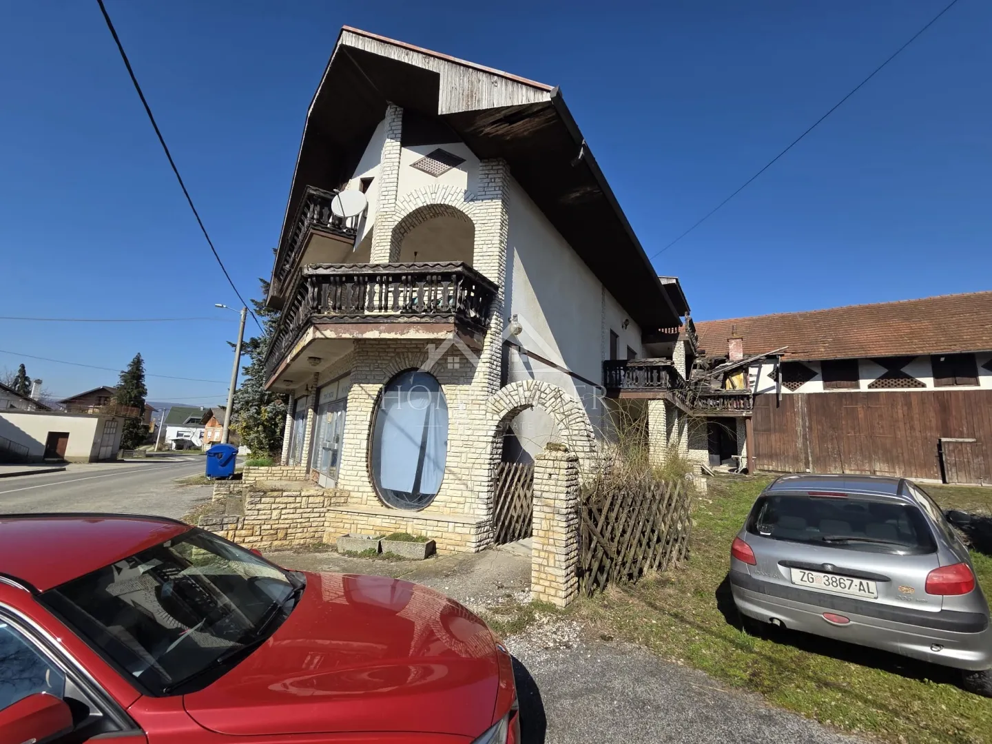 investicijski kompleks- 3 objekta,769m2- potpuna adaptacija - slika 2