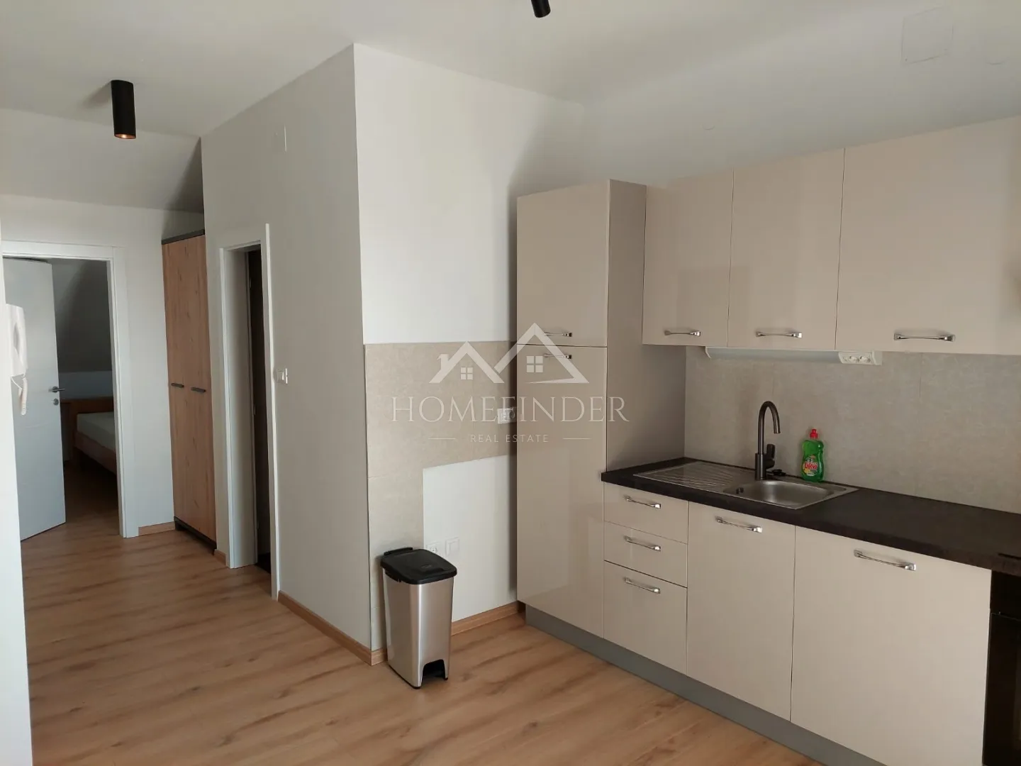 apartman sa 2 stambene jedinice, 134m², 120m od mora, košljun, pag - slika 5