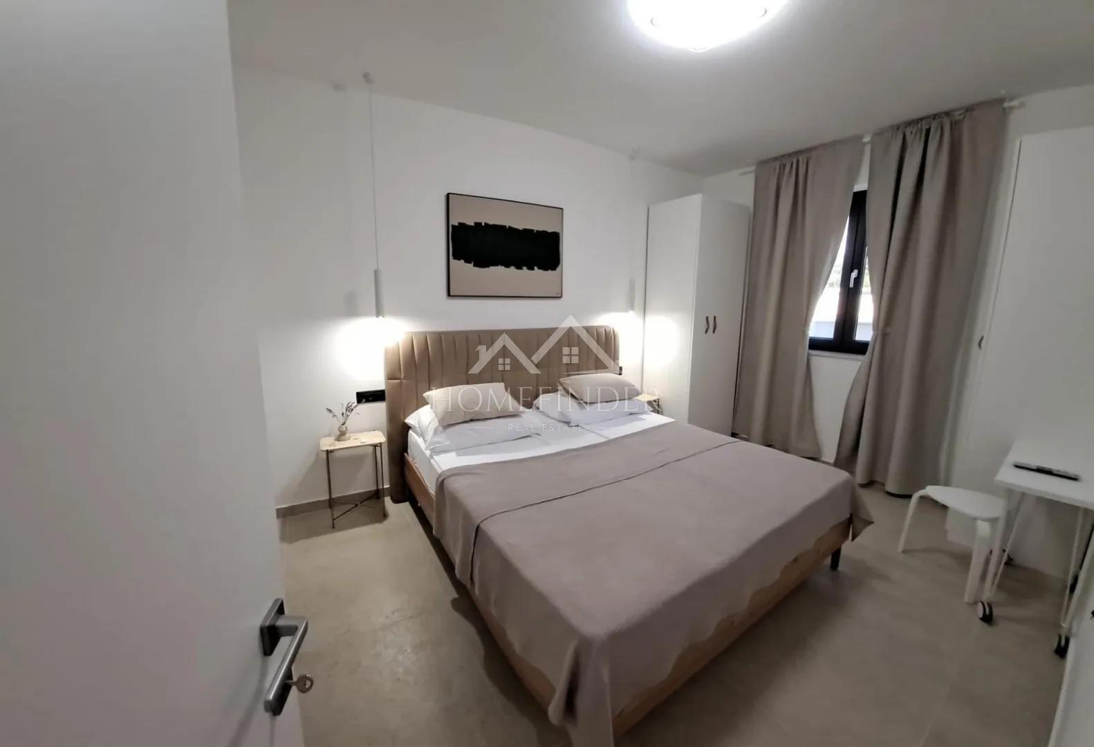 urbana vila s bazenom, (5s), 4 vpm, smart house 200 metara od mora - slika 17