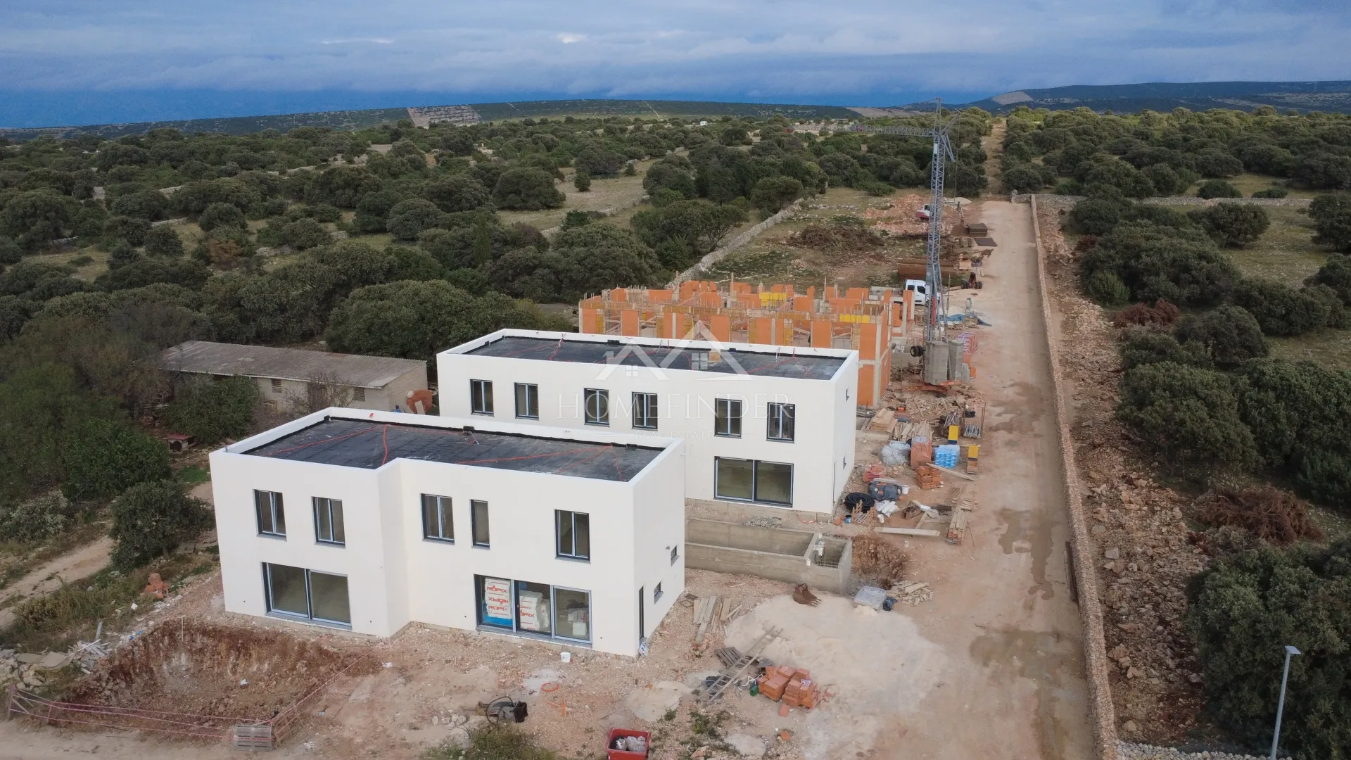 stan s privatnim bazenom, dvoetažni, 104m2, mandre, novogradnja - slika 3