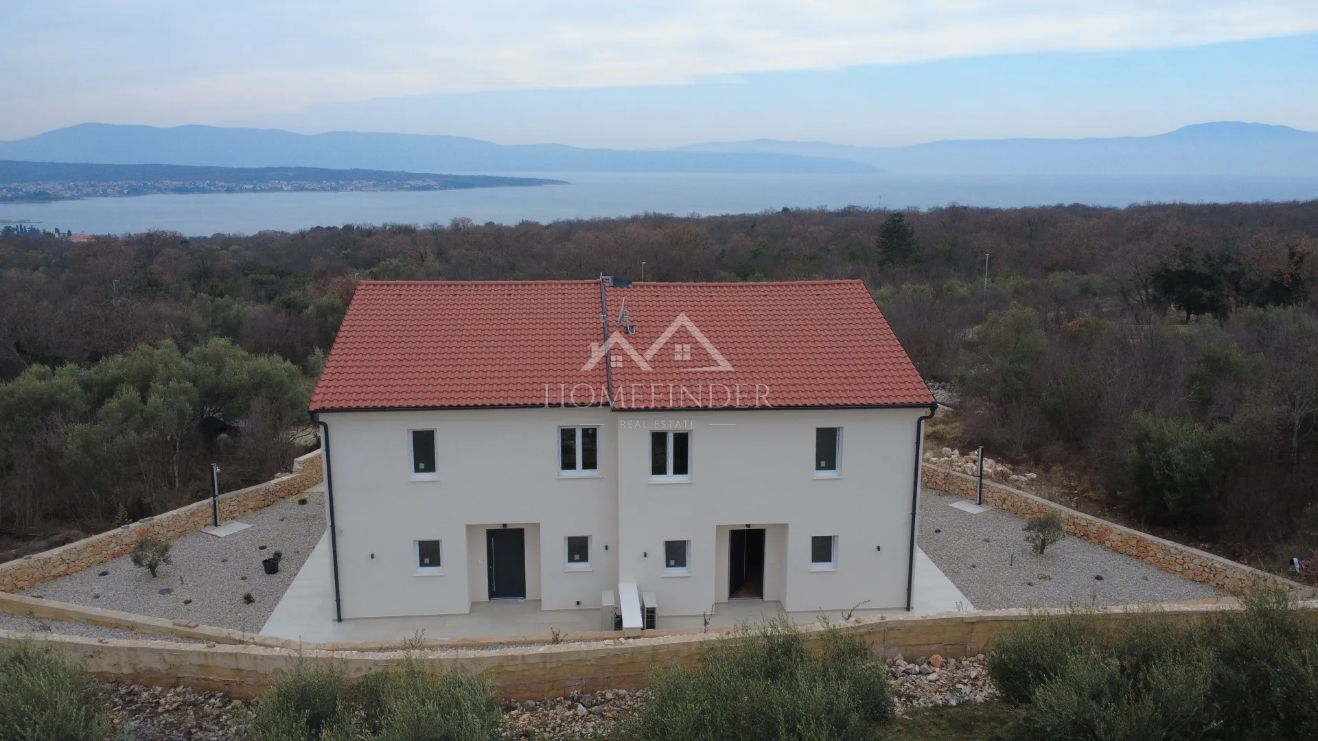 luksuzna dvojna kuća s bazenom i pogledom na more, malinska 152m2 - slika 5