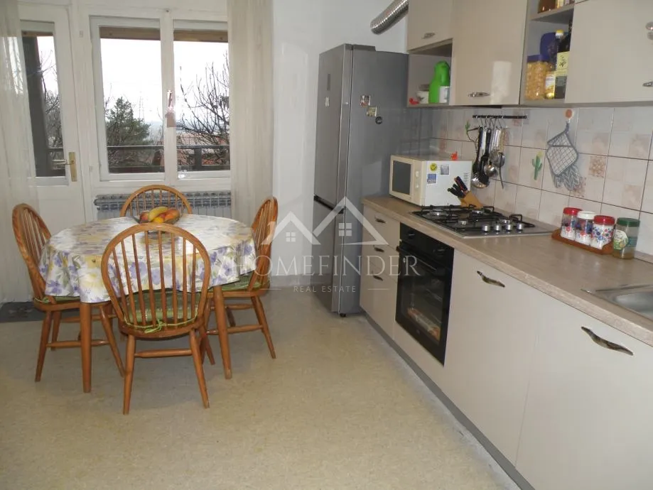 kuća u oazi mira raspoređena kao objekt 3 stana, 176 m2, (5s), 5 vpm, podsused - slika 11