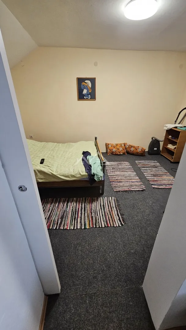vikendica s preljepim pogledom i dvorištem, veliko trgovišće - slika 22