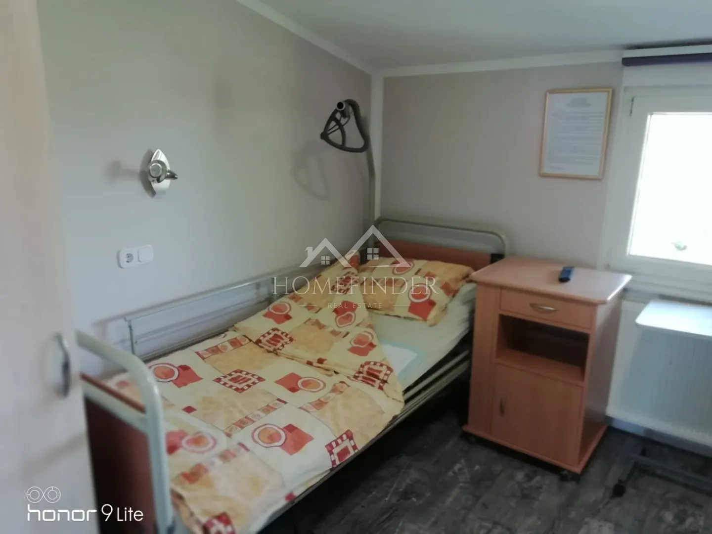 funkcionalna višenamjenska kuća u strmcu, 300 m2, ( 8s), 6 vpm - slika 38