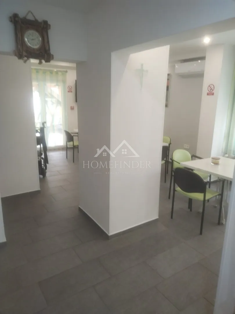 funkcionalna višenamjenska kuća u strmcu, 300 m2, ( 8s), 6 vpm - slika 26