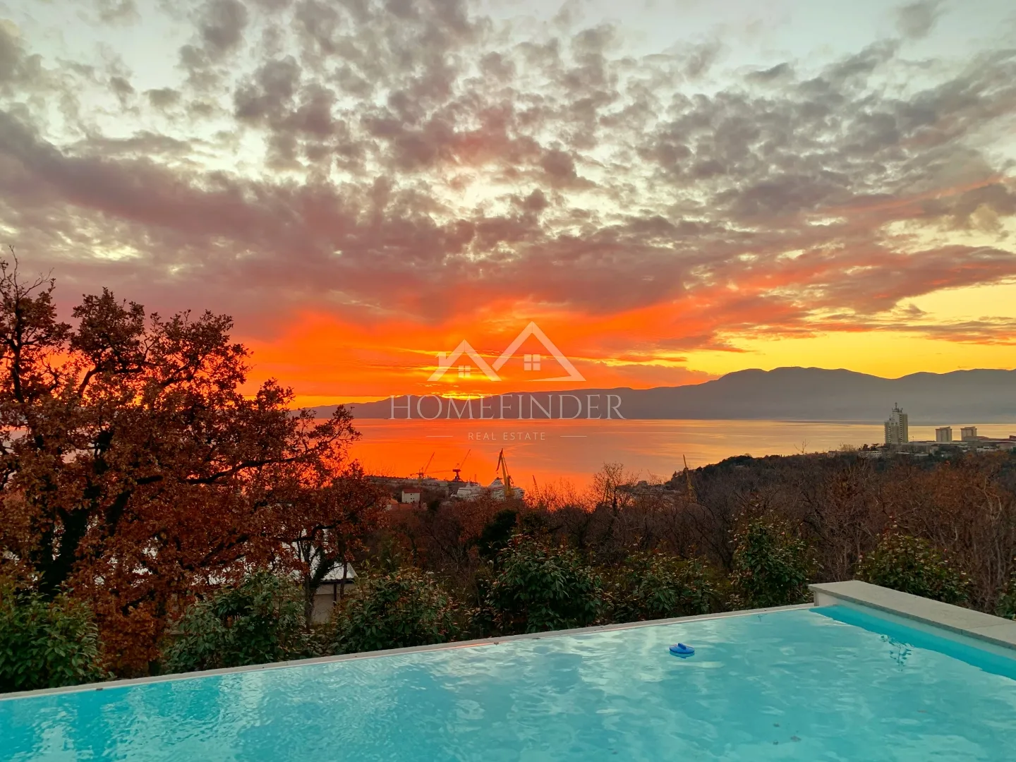 Luksuzna vila s bazenom i panoramskim pogledom na more, Kostrena - Rožmanići, Kostrena