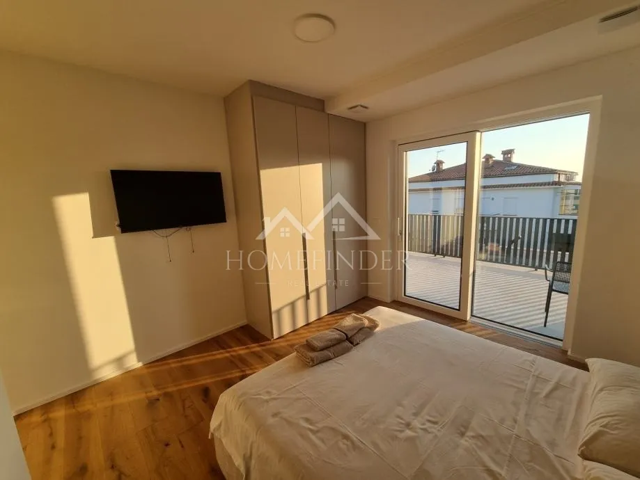 luksuzna vila s bazenom – savudrija – 194 m² sa pogledom na more - slika 27