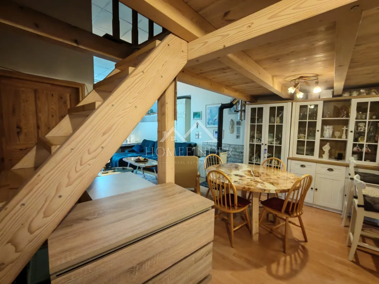 stan karlovac centar, 65m2 + galerija 18m2 - slika 4