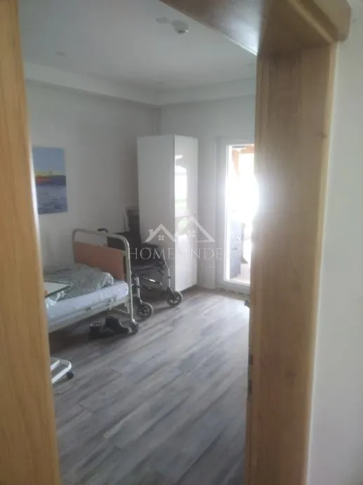funkcionalna višenamjenska kuća u strmcu, 300 m2, ( 8s), 6 vpm - slika 44