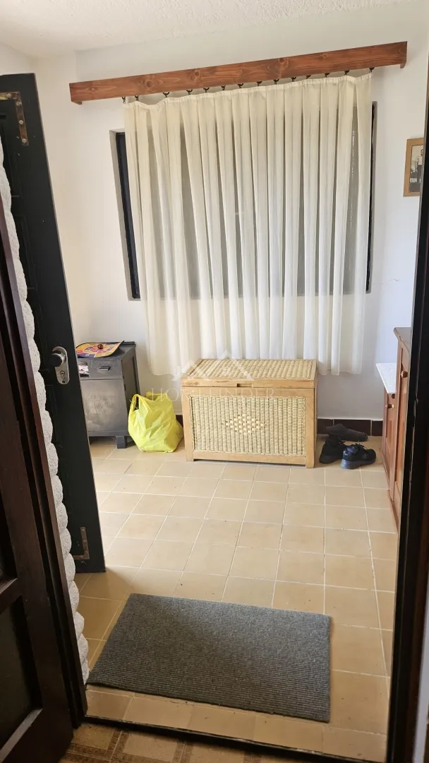 vikendica s preljepim pogledom i dvorištem, veliko trgovišće - slika 12