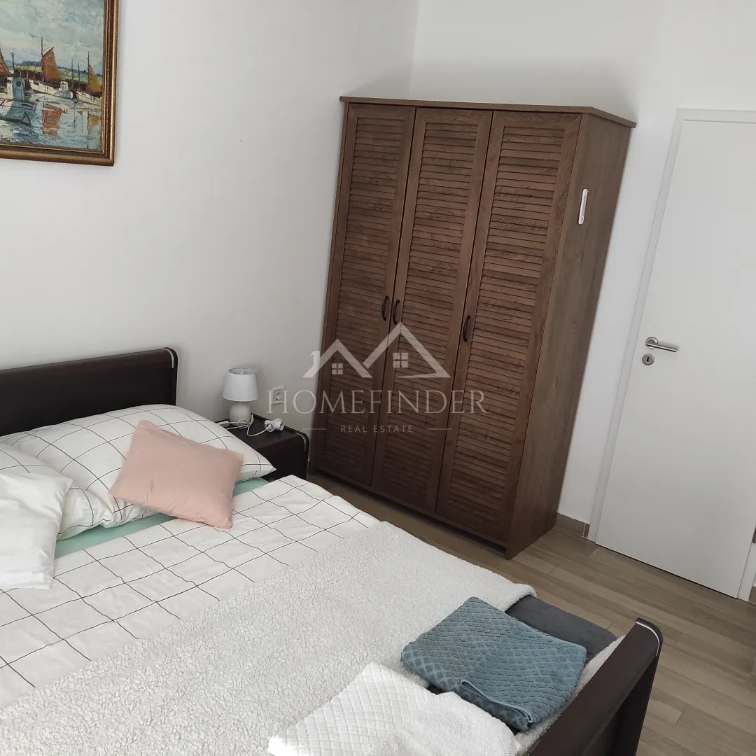 kuća s bazenom, pirovac, 160m2 - slika 24