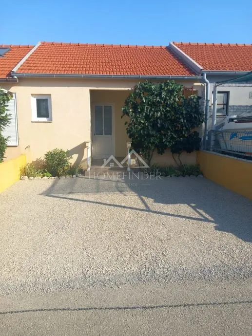 Kuća u nizu, 35m2, (3s), 2VPM, Vir