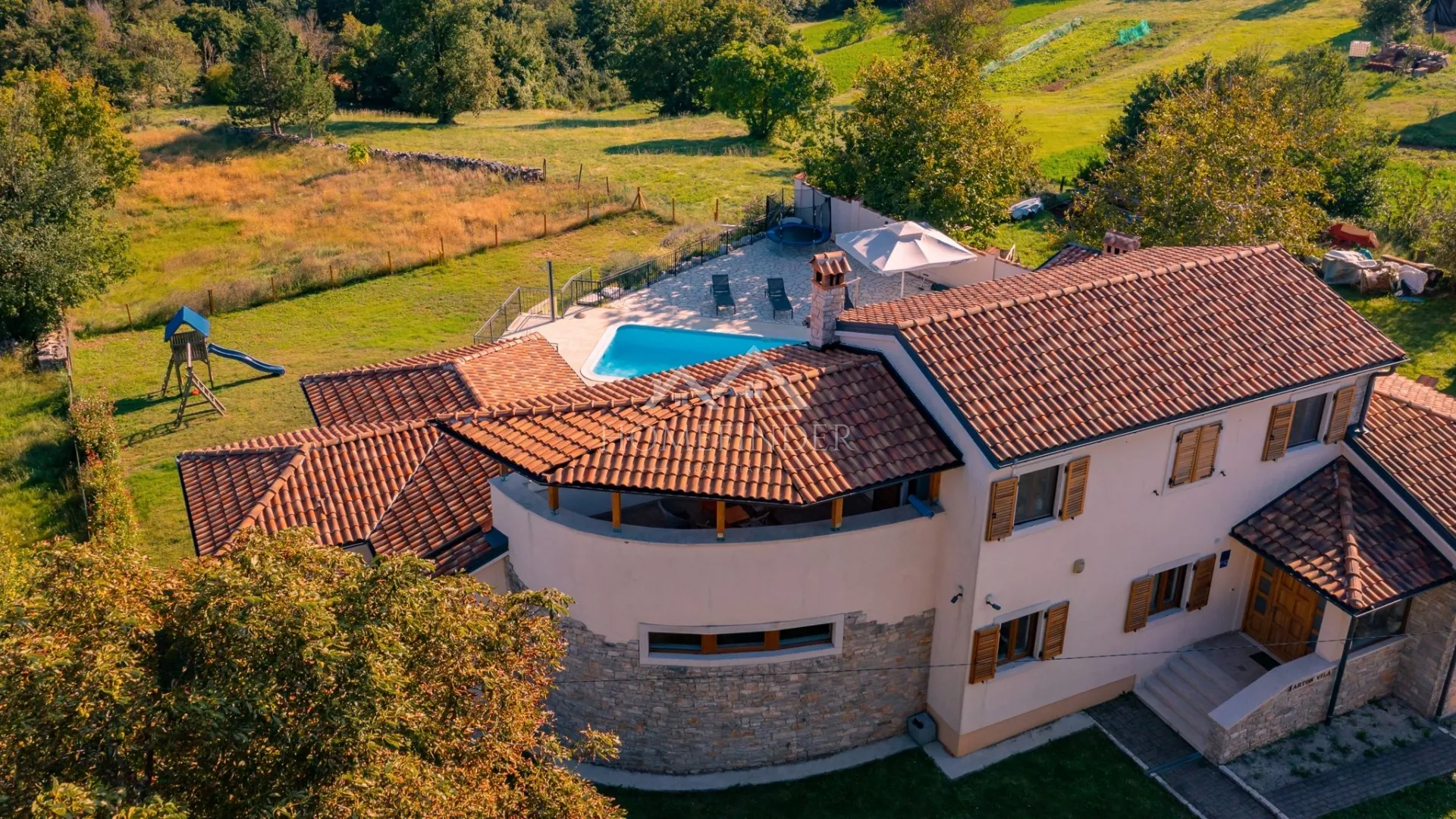 luksuzna vila s bazenom, privatnost, 398m2, žminj - slika 18
