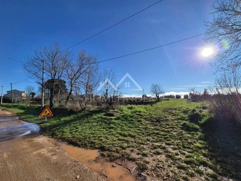 građevinsko zemljište, 1180 m², kaštelir - slika 2