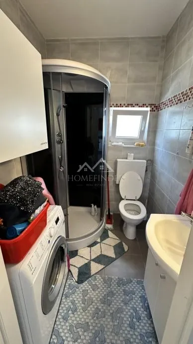 kuća sa 3 apartmana s pogledom na more, obrovac, 250m od plaže - slika 6